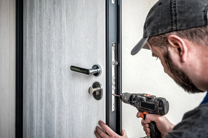 Serrurier professionnel en intervention — AB Dépannage, Sartrouville (78)